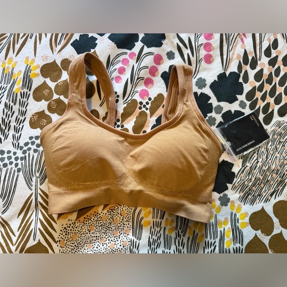 NEW UnderOutfit Comfort Shaping Bra Brown Coffee Wireless Size Small NWT - Picture 4 of 9